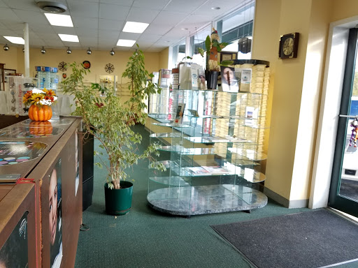 Optician «Lake Street Optical», reviews and photos, 1036 N Lake St, Aurora, IL 60506, USA