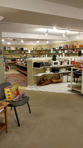 Thrift Store «Re-Uzit Shop of New Holland», reviews and photos, 707 W Main St, New Holland, PA 17557, USA