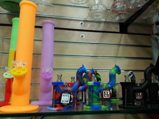 Tobacco Shop «Cole Street Smoke Shop», reviews and photos, 610 Cole St, San Francisco, CA 94117, USA