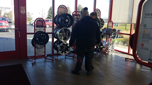 Tire Shop «Discount Tire Store - Rossford, OH», reviews and photos, 27135 Crossroads Pkwy, Rossford, OH 43460, USA
