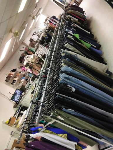 Shopping Mall «New London Plaza Shopping Center», reviews and photos, 2296 Henry Clower Blvd SW, Snellville, GA 30078, USA