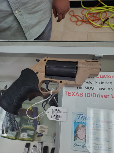 Pawn Shop «Royal Pawn», reviews and photos, 13180 Farm to Market Rd 529 G, Houston, TX 77041, USA