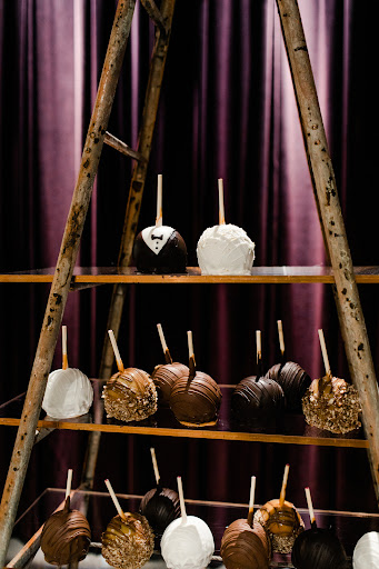 Chocolate Shop «Apple Tree Chocolate», reviews and photos, 754 Asp Ave, Norman, OK 73069, USA