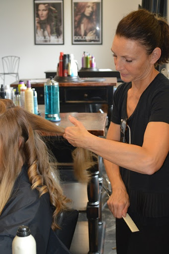 Hair Replacement Service «Tina Cimino Studio», reviews and photos, 20 Regency Oaks Blvd, Rochester, NY 14624, USA