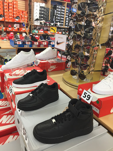 Shoe Store «Shoe City - Orange», reviews and photos, 969 N Tustin St, Orange, CA 92867, USA