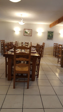 Atmosphère du Restaurant la Pergola à Plaisance - n°2