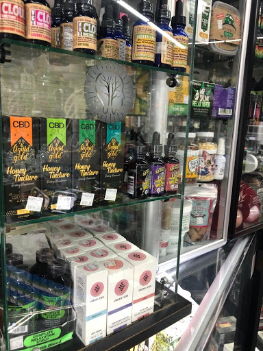 Vaporizer Store «Main Smoke Shop KC | Vape Shop», reviews and photos, 3429 Main St, Kansas City, MO 64111, USA