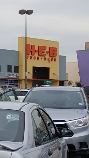 Grocery Store «H-E-B Grocery», reviews and photos, 3111 Woodridge Cove Dr Suite 500, Houston, TX 77087, USA