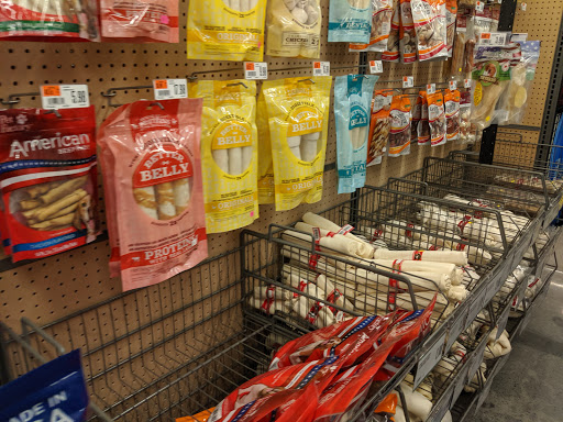 Pet Supply Store «Pet Supplies Plus», reviews and photos, 5418 N Blackstone Ave, Fresno, CA 93710, USA