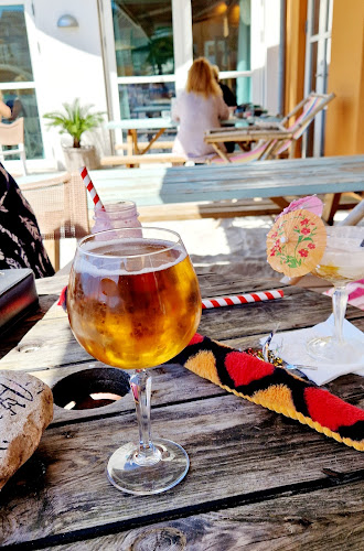 Kommentarer og anmeldelser af Surf Café