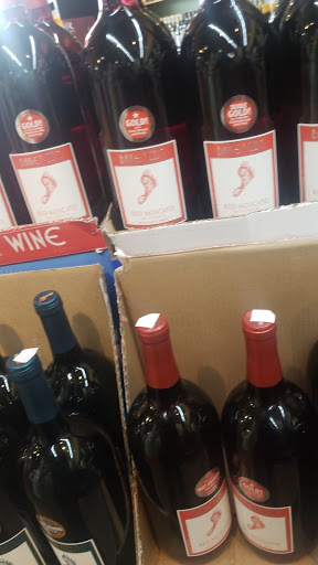 Wine Store «Wine & Beer At the Andovers», reviews and photos, 342 Winthrop Ave, Lawrence, MA 01843, USA