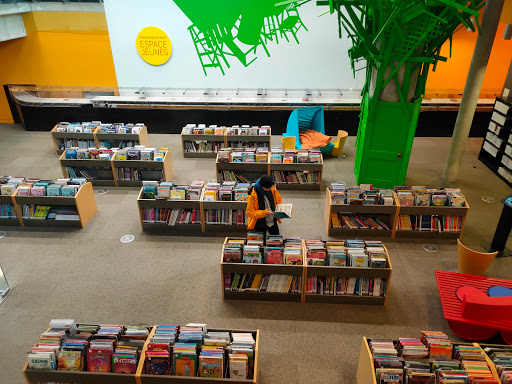 Libraries open on holidays in Montreal