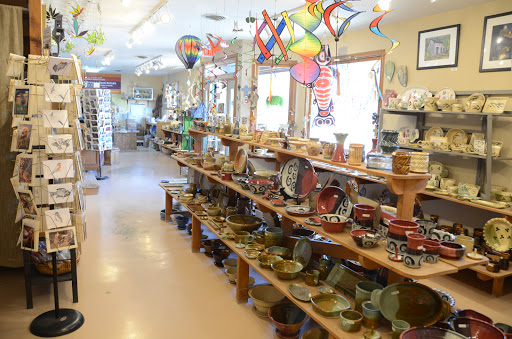 Pottery Store «Mississippi Mud Pottery», reviews and photos, 310 E Broadway, Alton, IL 62002, USA
