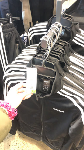 Sporting Goods Store «adidas Outlet Store Woodburn», reviews and photos, 1001 N Arney Rd Ste 400, Woodburn, OR 97071, USA