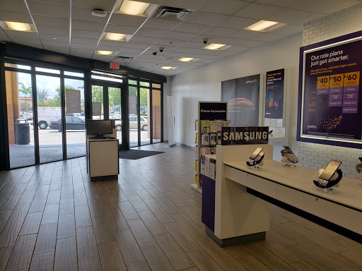 Cell Phone Store «MetroPCS Corporate Store», reviews and photos, 7780 NW 25th St, Miami, FL 33126, USA