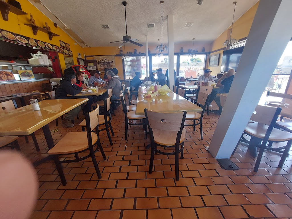 Tacos El Porton 90221
