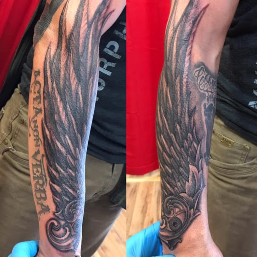 Tattoo Shop «American Pin-Up», reviews and photos, 113 Sidney Ave, Port Orchard, WA 98366, USA