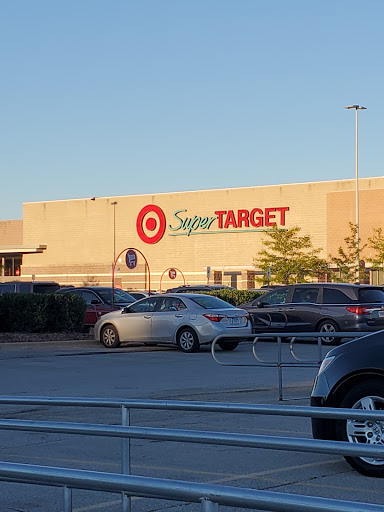 Department Store «Target», reviews and photos, 1001 S Sutton Rd, Streamwood, IL 60107, USA