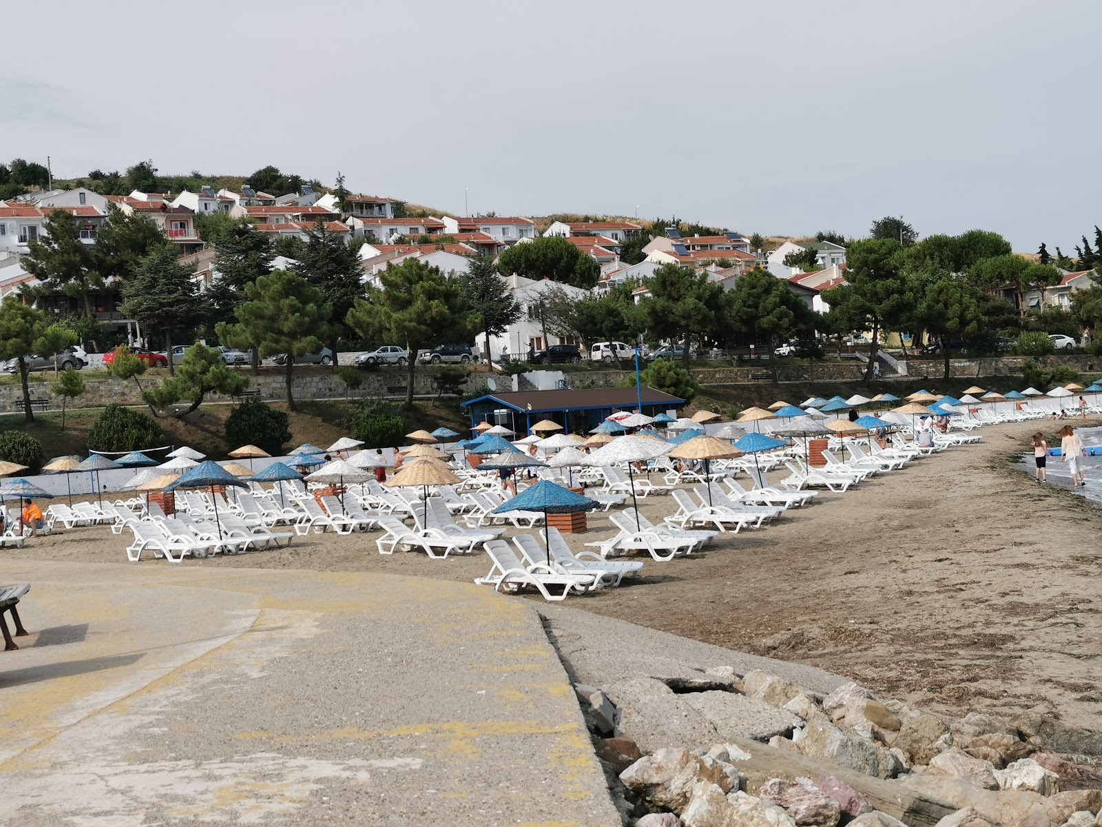 Foto von Senkoy beach mit türkisfarbenes wasser Oberfläche