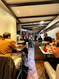 Atmosphère du Restaurant de fruits de mer Opium, La Cabane à Paris - n°4