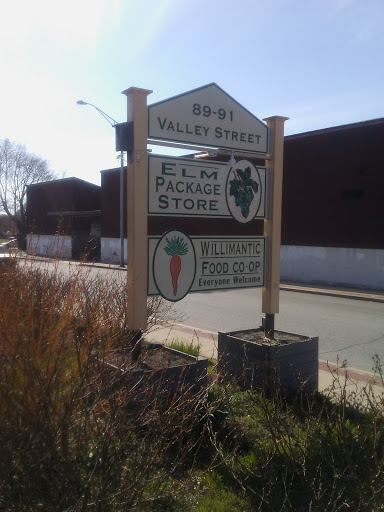 Wine Store «Elm Package Store», reviews and photos, 89 Valley St, Willimantic, CT 06226, USA