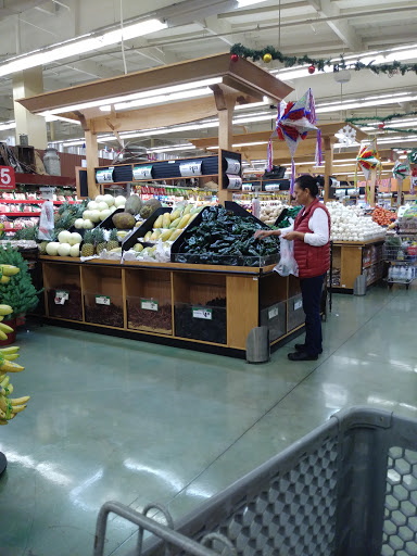 Grocery Store «Northgate Gonzalez Markets», reviews and photos, 10801 Prairie Ave, Inglewood, CA 90303, USA