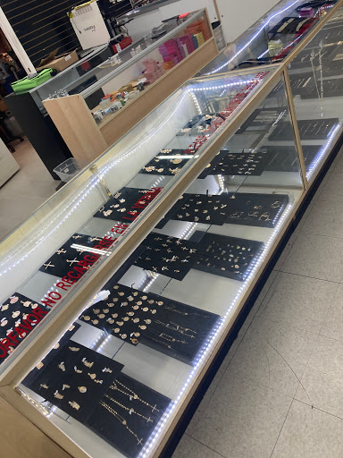 Clothing Store «Gen X Clothing», reviews and photos, 779 Peoria St, Aurora, CO 80011, USA