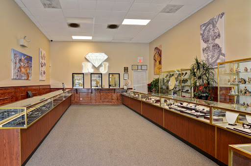 Loan Agency «RJ Jewelry & Loan Co», reviews and photos, 17W623 E Roosevelt Rd, Oakbrook Terrace, IL 60181, USA