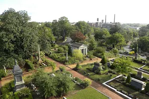 Oakland Cemetery image