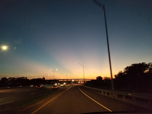 Car Dealer «Clay Cooley Auto Group», reviews and photos, 698 E Airport Fwy, Irving, TX 75026, USA