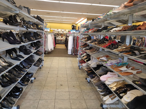 Thrift Store «Goodwill Donation Xpress», reviews and photos, 7800 South US Highway 17/92 #164, Casselberry, FL 32730, USA