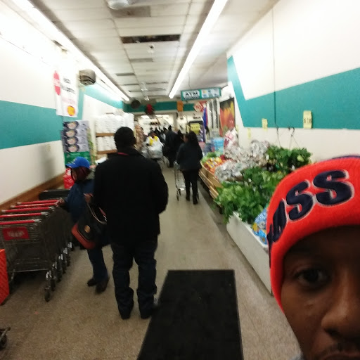 Grocery Store «Miles Supermarket», reviews and photos, 4127 E 131st St, Cleveland, OH 44105, USA