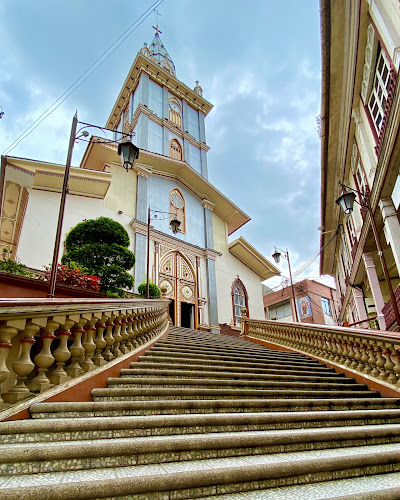 Opiniones de Santuario Católico Nuestra Señora del Carmen en Zaruma - Iglesia