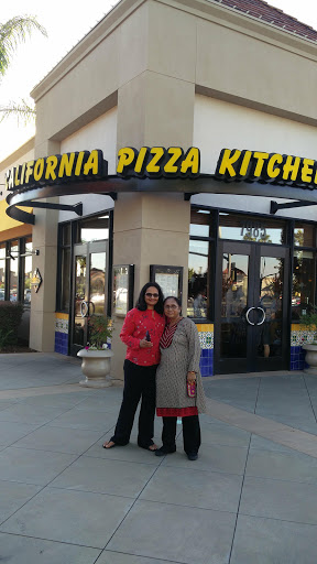 Shopping Mall «Villaggio Shopping Center», reviews and photos, 7959 N Blackstone Ave, Fresno, CA 93720, USA