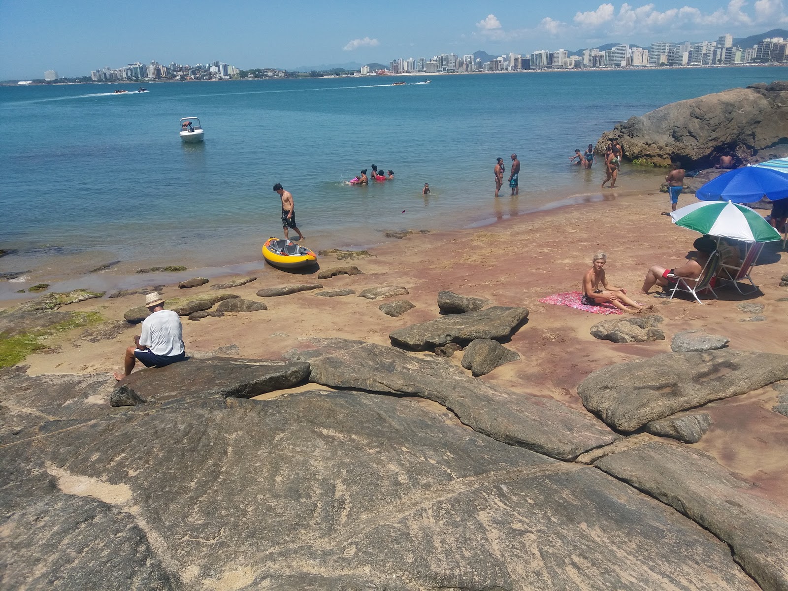 Fotografie cu Plaja Red Sand cu scurt și drept