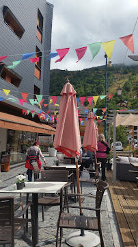 Atmosphère du Café Mountain Café à Valloire - n°5
