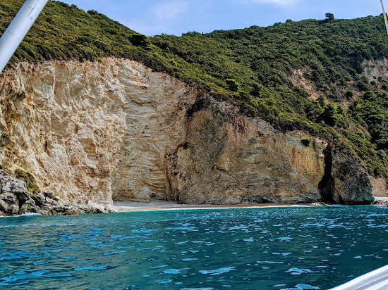 Kamari beach