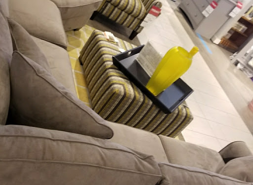 Furniture Store «Art Van Furniture - Toledo (Holland)», reviews and photos, 1301 E Mall Dr, Holland, OH 43528, USA