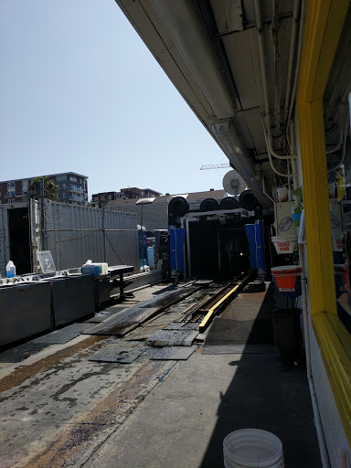 Car Detailing Service «Body Beautiful Carwash - Pacific Hwy», reviews and photos, 2045 Pacific Hwy, San Diego, CA 92101, USA