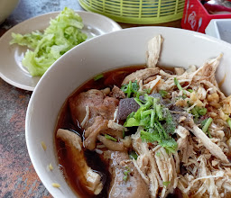 ก๋วยเตี๋ยวรถตี๋ใหญ่เคหะ photo