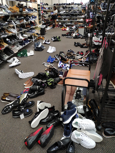 Clothing Store «Burlington Coat Factory», reviews and photos, 74 Broad St, Stamford, CT 06901, USA