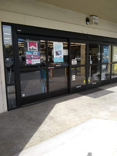 Discount Store «Dollar General», reviews and photos, 6459 N Blackstone Ave, Fresno, CA 93710, USA