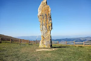 Menhir de Kurtzegan image