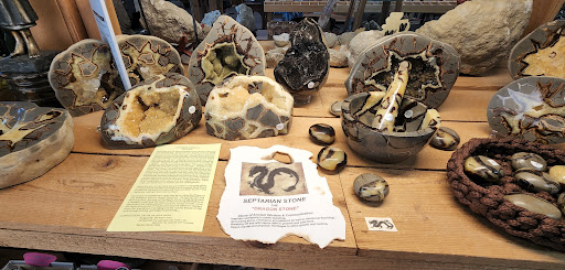 Rock Shop «Prospectors Crystals, Rocks & Gift Shop», reviews and photos, 1640 Gravois Rd, High Ridge, MO 63049, USA