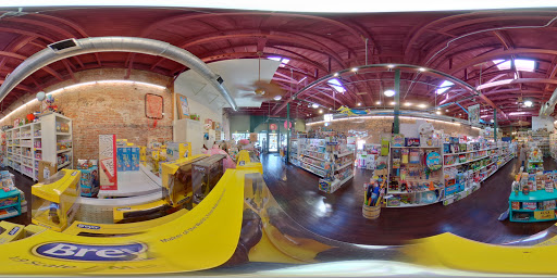 Toy Store «Toy B Ville - Downtown Petaluma», reviews and photos, 136 Petaluma Blvd N, Petaluma, CA 94952, USA