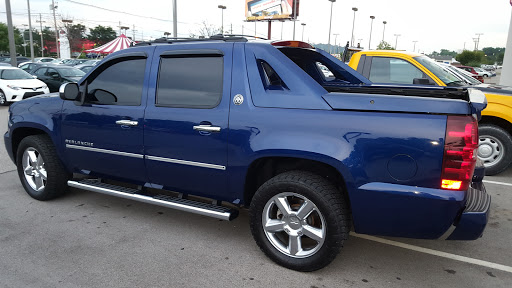 Toyota Dealer «Toyota of Louisville on Dixie Highway», reviews and photos, 6514 Dixie Hwy, Louisville, KY 40258, USA