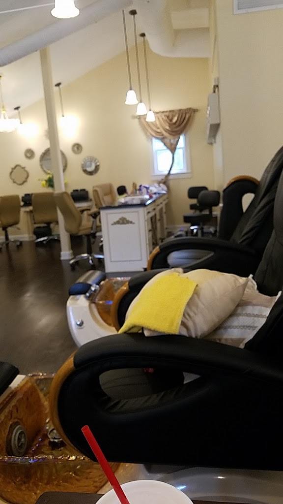 Jasmine's Nail Spa & Boutique 32063