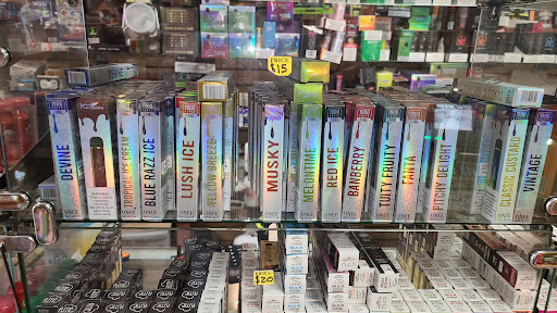 Tobacco Shop «Eric Smoke Shop», reviews and photos, 2270 N 75th Ave, Phoenix, AZ 85035, USA