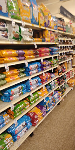 Pet Supply Store «PetSmart», reviews and photos, 1671 E Market St, Harrisonburg, VA 22801, USA
