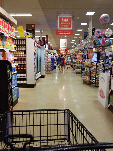 Grocery Store «Vons», reviews and photos, 8949 N Cedar Ave, Fresno, CA 93720, USA